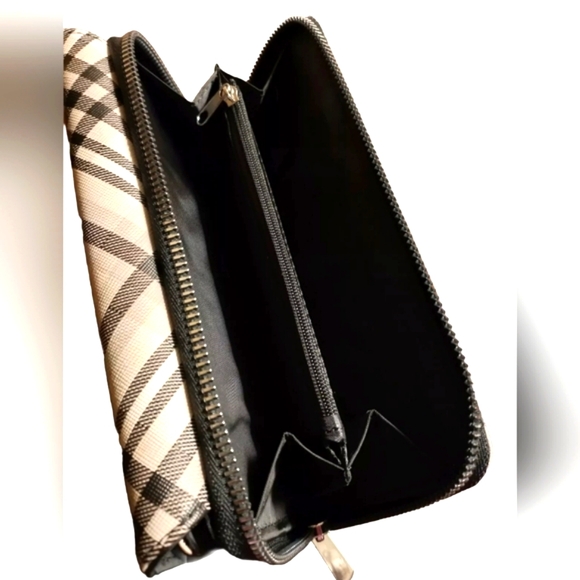 NWOT Zip Around Organizer RFID Blocking Wallet - Picture 4 of 6